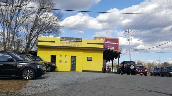 Commercial Corner, north Cleveland TN: 5205 N Lee Hwy, Cleveland, TN 37312